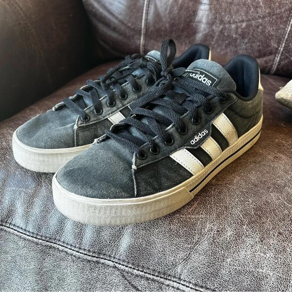 Adidas - Picture 6 of 7